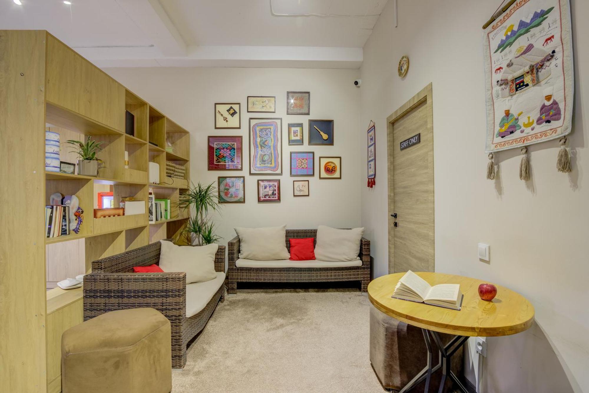 Bodo Hostel Biszkek Zewnętrze zdjęcie